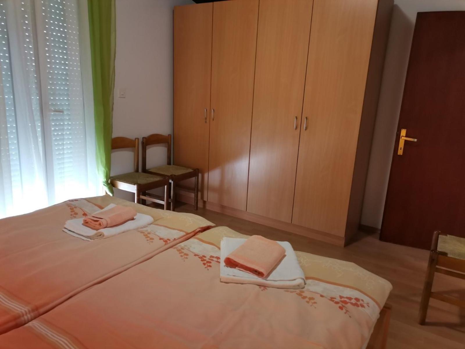 Apartments With A Parking Space Kampor, Rab - 5032 Rum bild